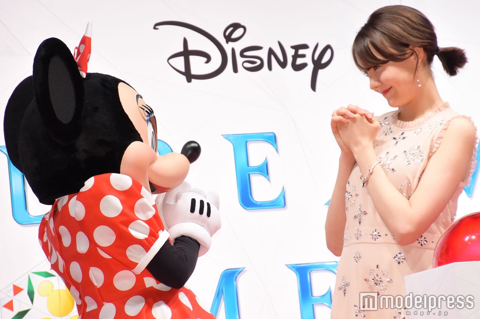 ミニーマウス、トリンドル玲奈 （C）モデルプレス