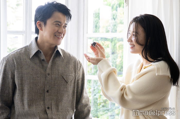 小栗旬、ハン・ヒョジュ(C)モデルプレス