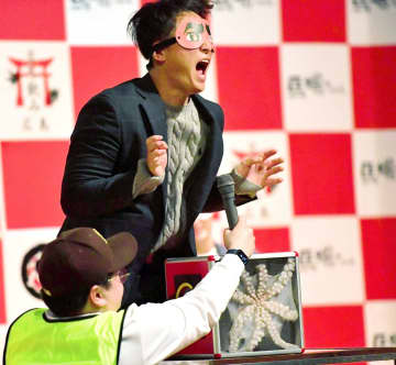 広島・佐々木もうタコらない！ 積極打法をRソックス・吉田がお墨付き「初球からいくのは本当に大事」