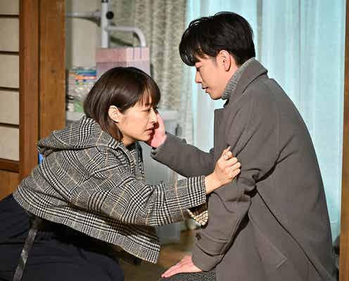 「100万回 言えばよかった」直木(佐藤健)、花を握っていた理由 遺体に隠された真実に反響「苦しい」「ちゃんと意味があったのか」