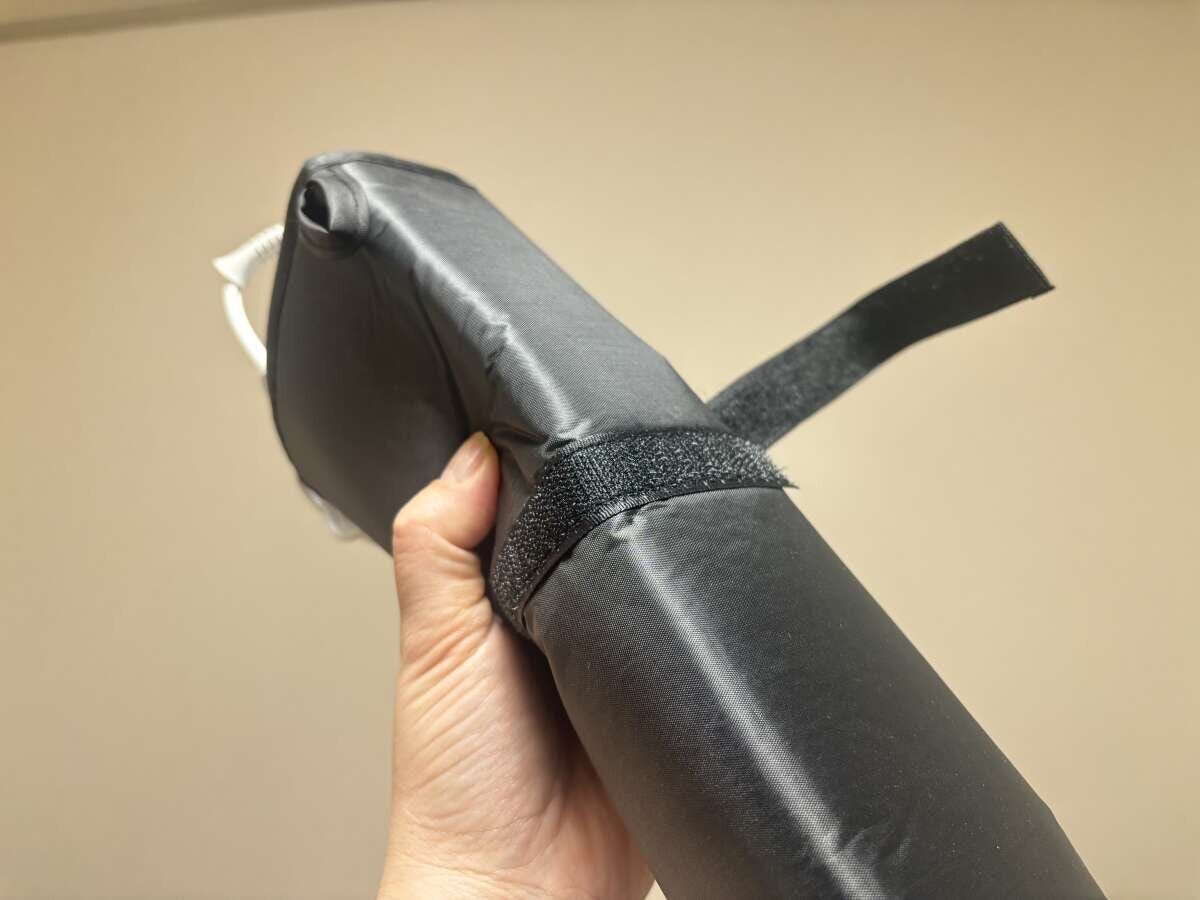 セリア　ヘアアイロンポーチ　面ファスナー