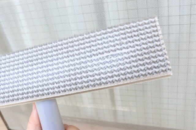 窓・網戸クリーナー（落ち落ちV）　使用後