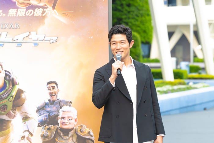 鈴木亮平(C)2022 Disney/Pixar. All Rights Reserved. (C)Disney