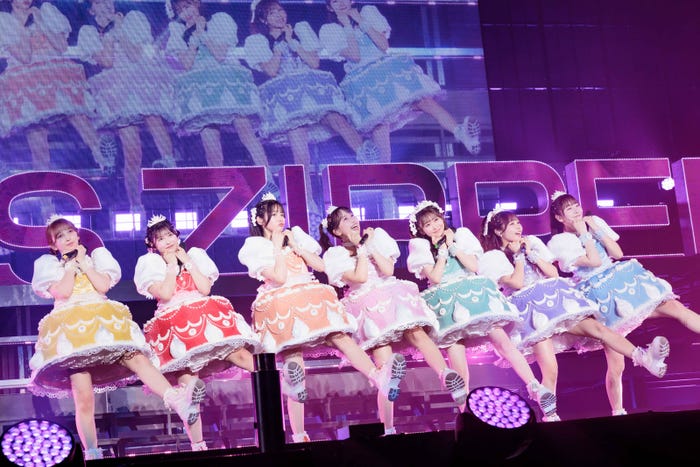 「FRUITS ZIPPER 3rd ANNIVERSARY 超めでたいライブ -さん-」より/PHOTO:ヨシモリユウナ、森好弘、高田梓