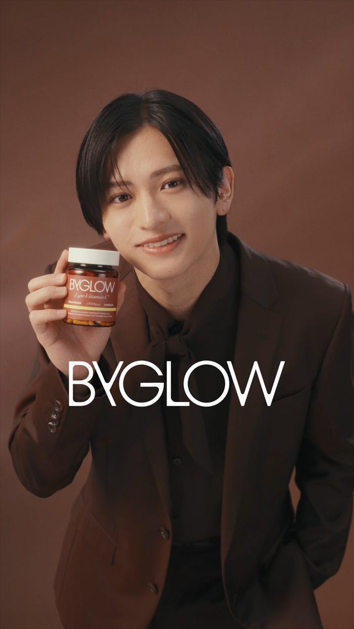 猪俣周杜「ByGLOW」リポソームビタミンC篇(提供写真)
