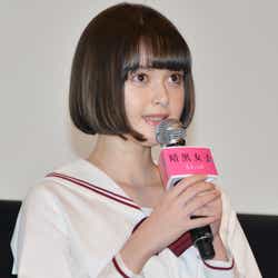 清野菜名バースデー 巨大プレゼントに喜び爆発 トットちゃん モデルプレス