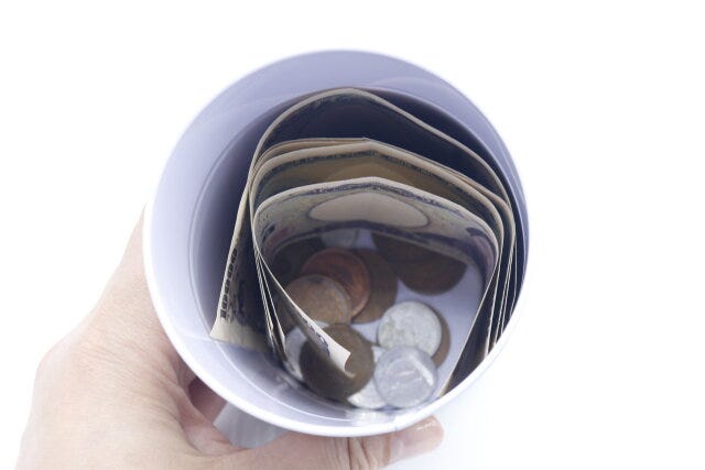 ダイソーの使いやすいオイル缶型　貯金箱