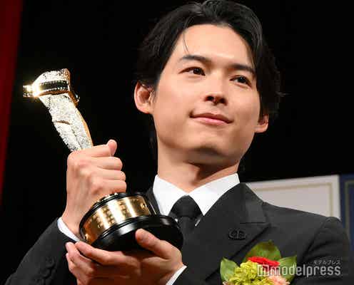 松村北斗「キネマ旬報ベスト・テン」主演男優賞受賞 “自身の居場所”SixTONESにいる覚悟「人生を懸けて一生を共にするという想いのもと集まっている」