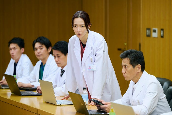 木村佳乃「19番目のカルテ」第2話(C)TBSスパークル/TBS(撮影:加藤春日)
