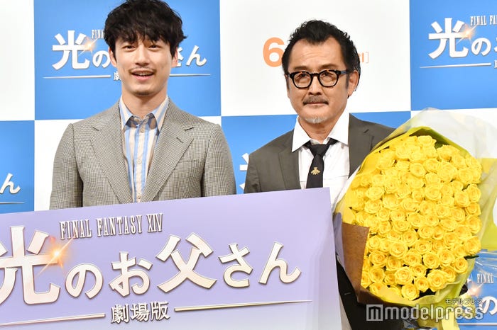 坂口健太郎、吉田鋼太郎 (C)モデルプレス