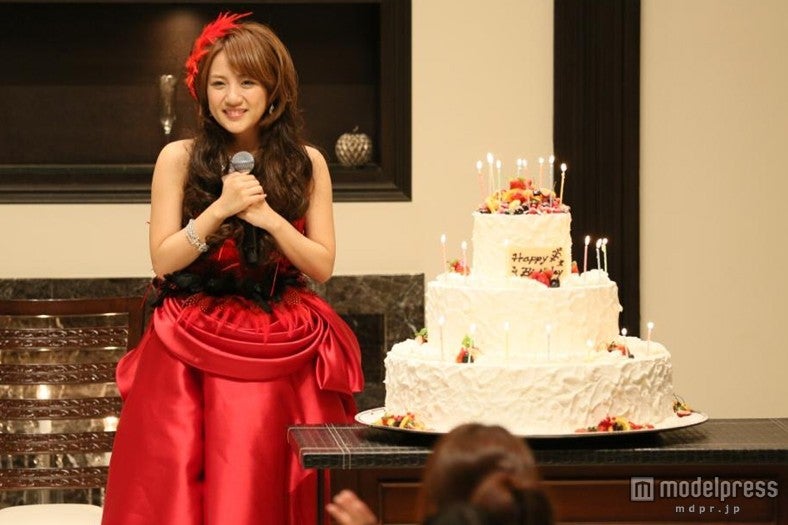 高橋みなみ、ドッキリで涙　22歳の抱負を語る