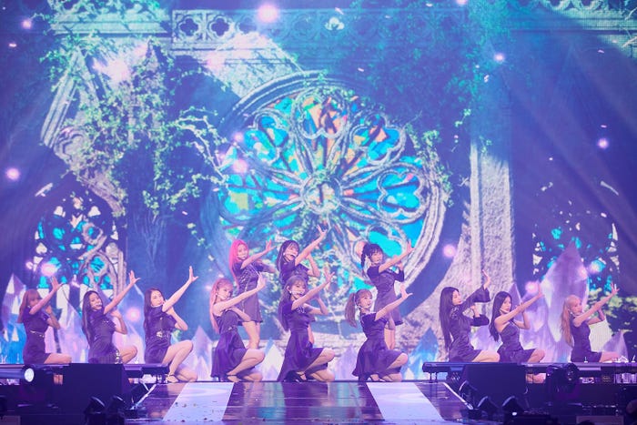 『IZ*ONE 1st Concert「Eyes On Me」inソウル』より(C)OFF THE RECORD