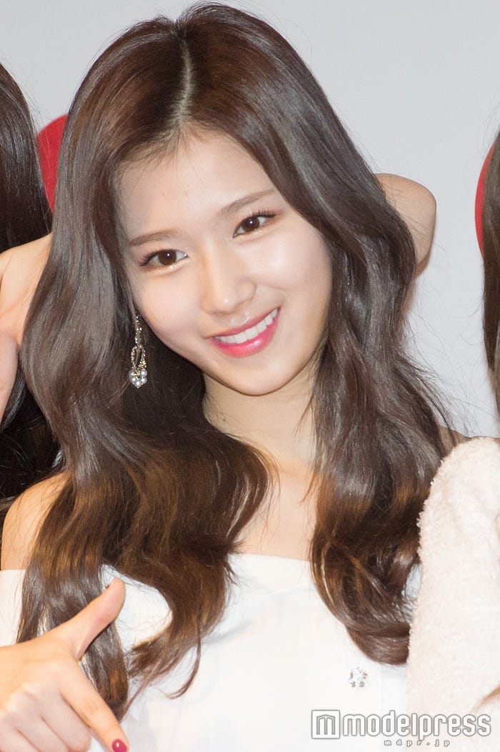 サナ(C)モデルプレス