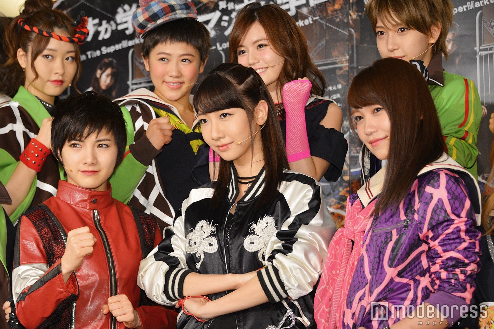 （後列）中西智代梨、西野未姫、込山榛香、茂木忍（前列）岡田奈々、柏木由紀、小嶋真子（C）モデルプレス