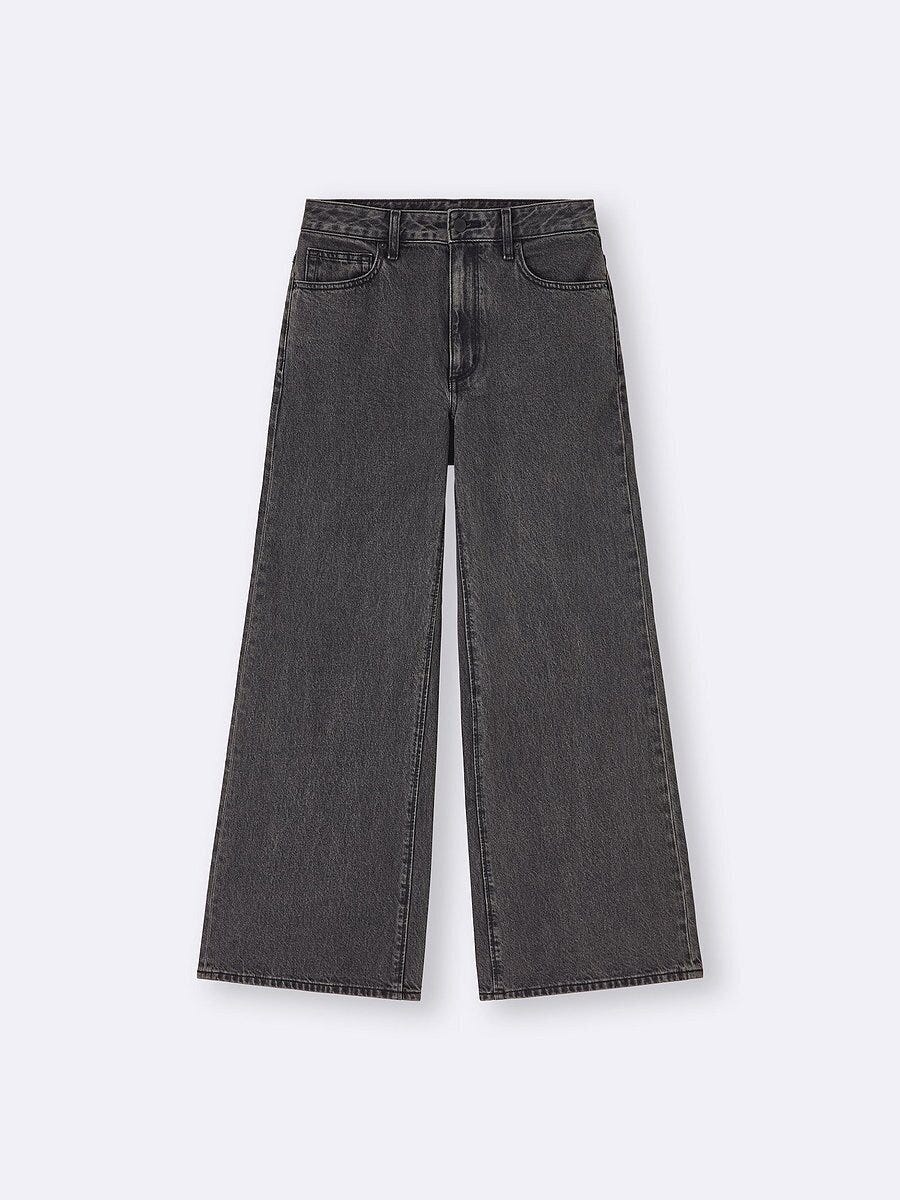 GUのバギーフレアジーンズ