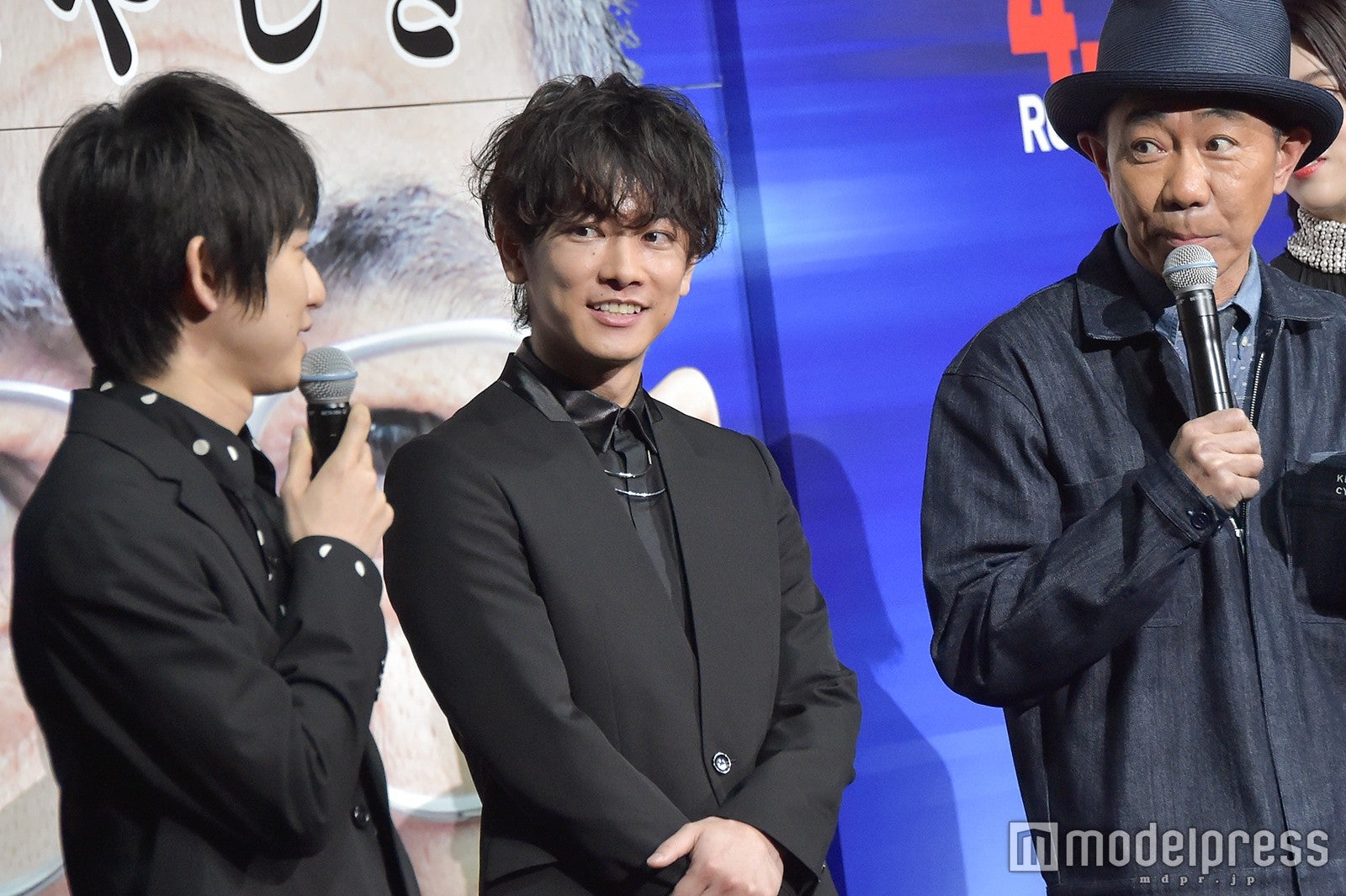 本郷奏多、佐藤健、木梨憲武 （C）モデルプレス