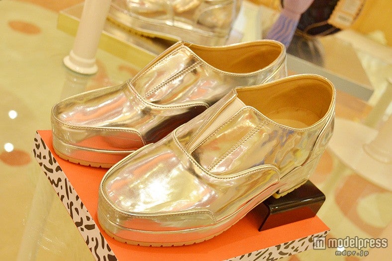 シューズ2，650バーツ（約7，200円）