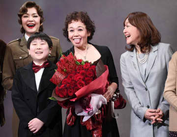 大竹しのぶ 主演舞台「ピアフ」上演200回達成 初演から15年での節目「頑丈な体に生んでくれた母に感謝」