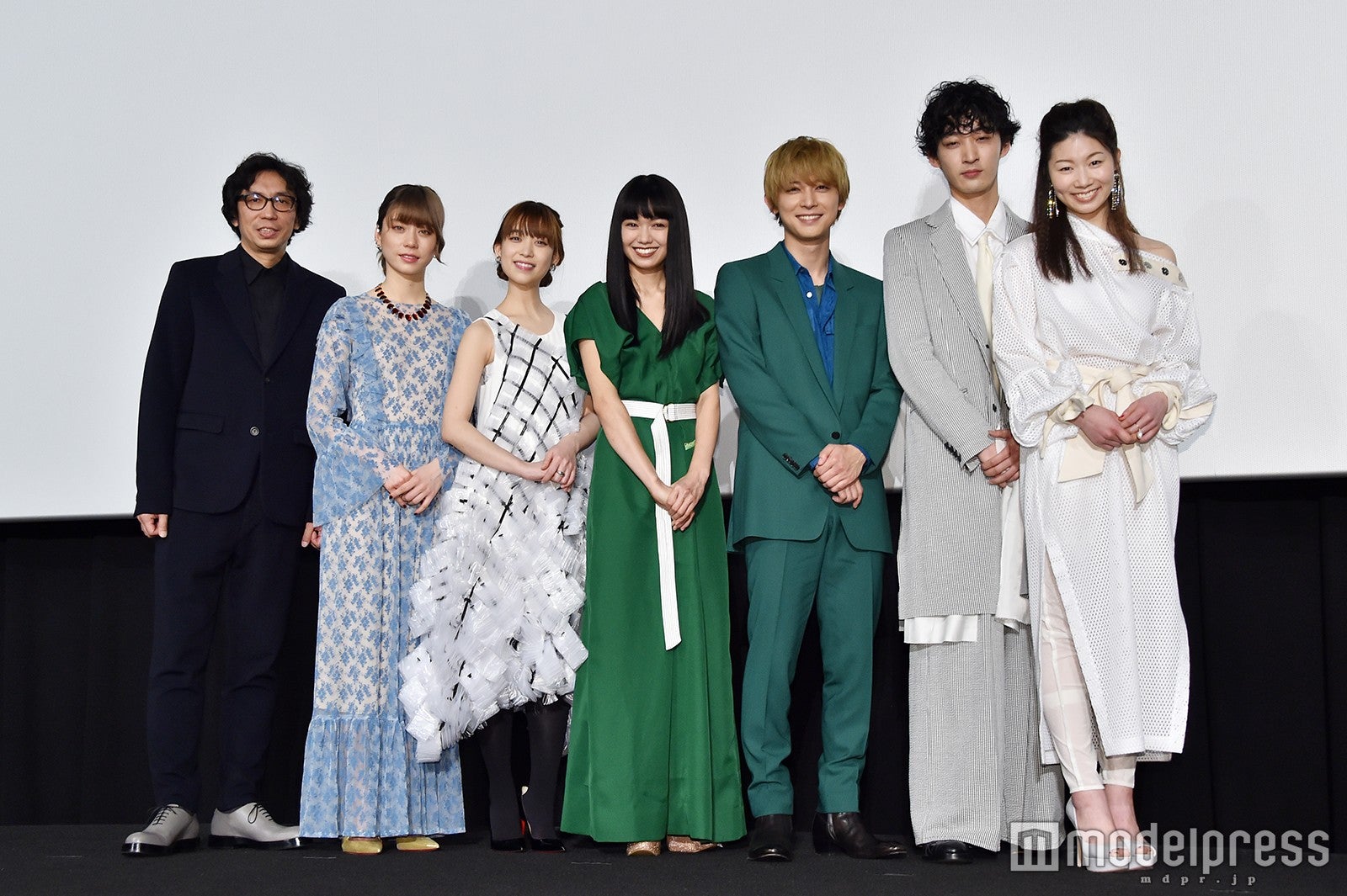 （左から）行定勲監督、SUMIRE、森川葵、二階堂ふみ、吉沢亮、上杉柊平、土居志央梨 （C）モデルプレス