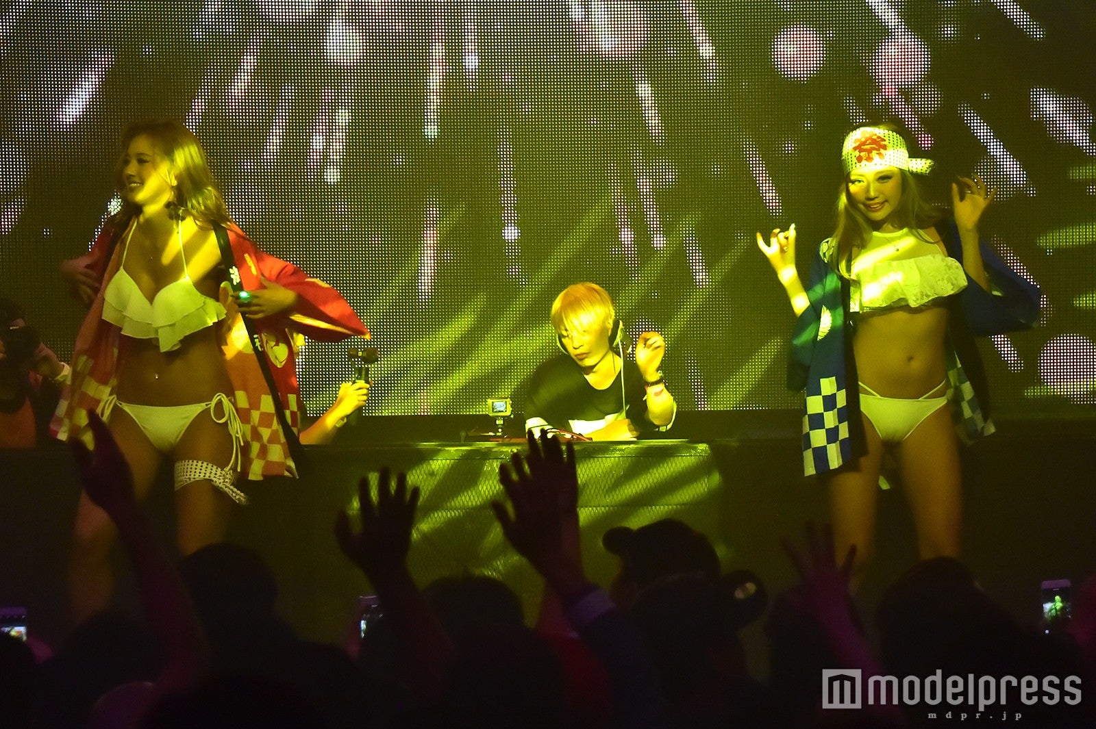 CYBERJAPAN DANCERS＆中田ヤスタカ （C）モデルプレス