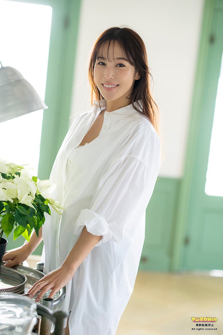 鷲見玲奈（C）LUCKMAN／ヤンマガWeb