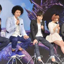 (左から)川島明、藤田憲右、井上聡、水沢アリー、プロデューサーの辻本良三氏