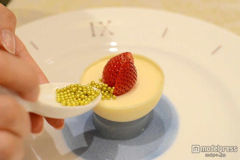 デザートをデコレーション