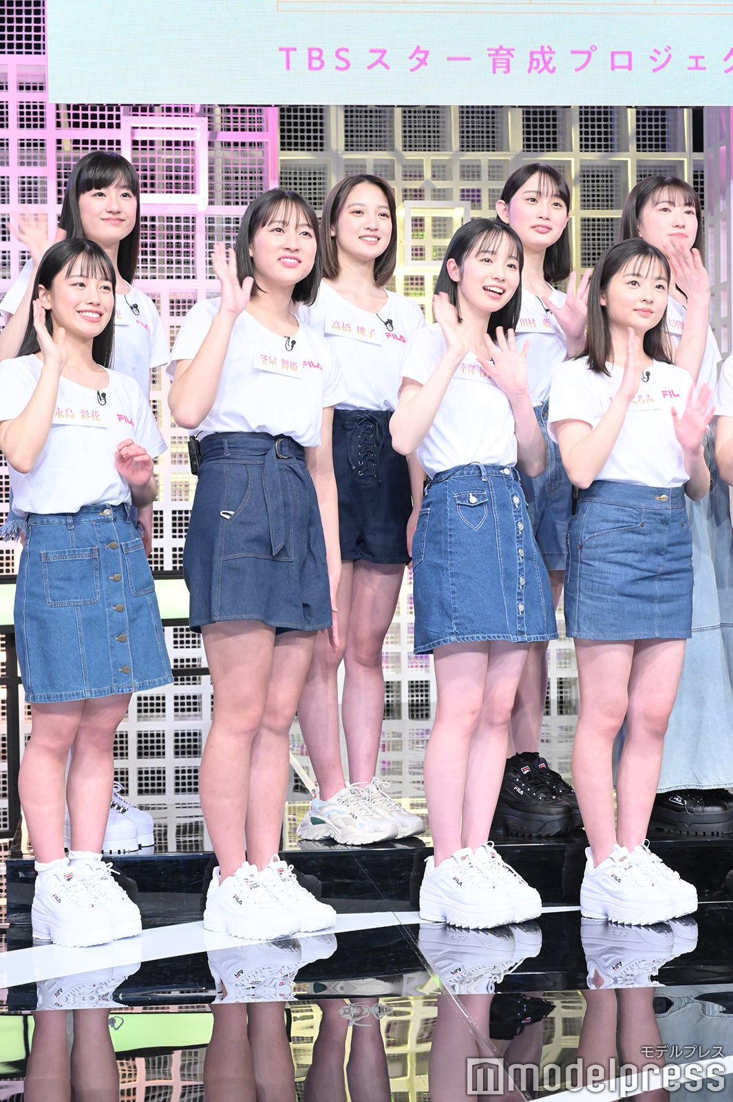 （前列左から）永島彩花、釜屋舞姫、幸澤沙良、大平くるみ（後列左から）市野姫吏、高橋桃子、田村藍、大河原花菜 （C）モデルプレス