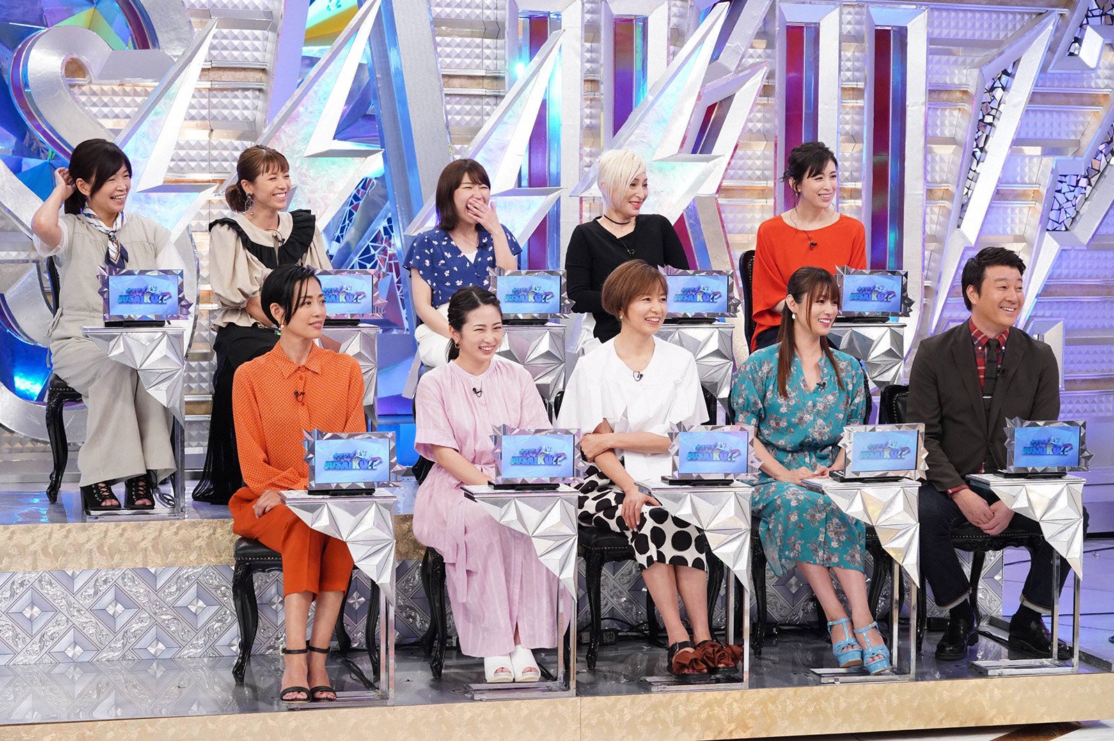 （前列左から）原沙知絵、志田未来、山口智子、深田恭子、加藤浩次（後列左から）大久保佳代子、若槻千夏、関取花、LISA、雛形あきこ （C）フジテレビ