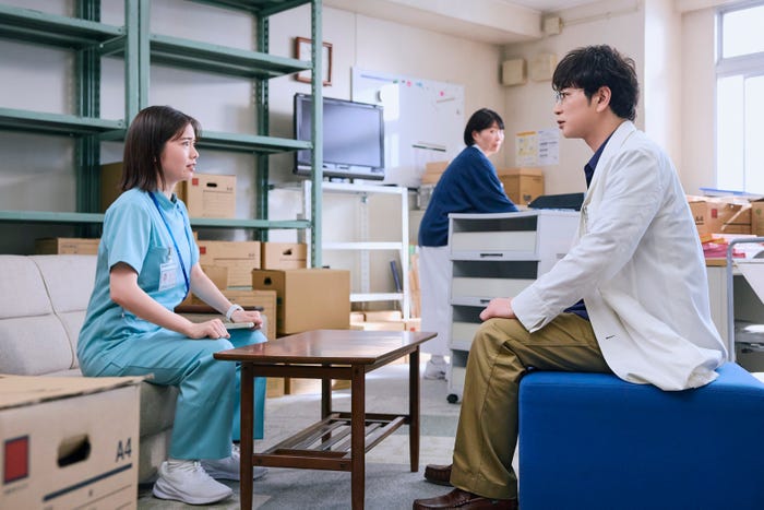 小芝風花、松本潤(C)TBSスパークル/TBS(撮影:加藤春日)