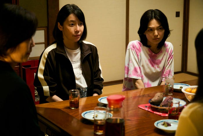 須藤理彩、上原実矩「連続ドラマW シャドウワーク」(C)2025 WOWOW