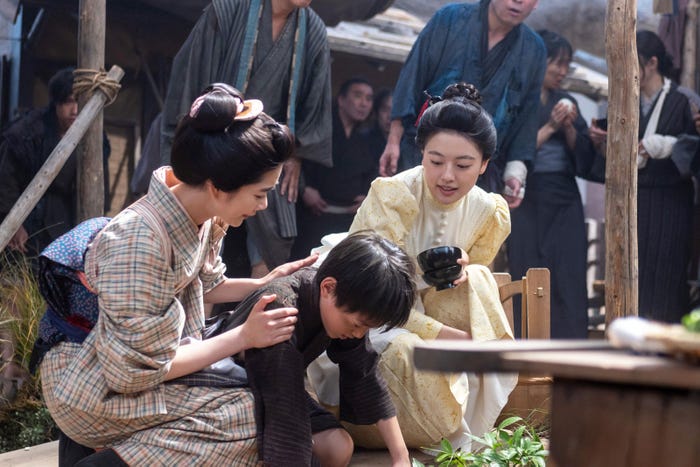 見上愛、上坂樹里ら「風、薫る」第16話(C)NHK