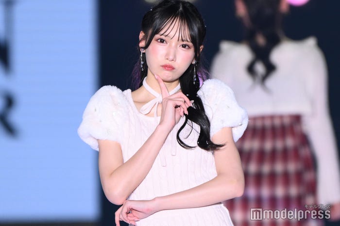 イメチェン前の鈴木瞳美(C)モデルプレス