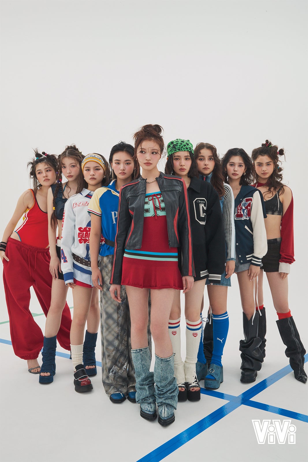 現役ViViモデル集合カット（画像提供：講談社）