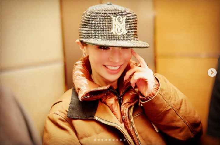 アジアツアー北京公演を終え…浜崎あゆみ、キラキラキャップを被った