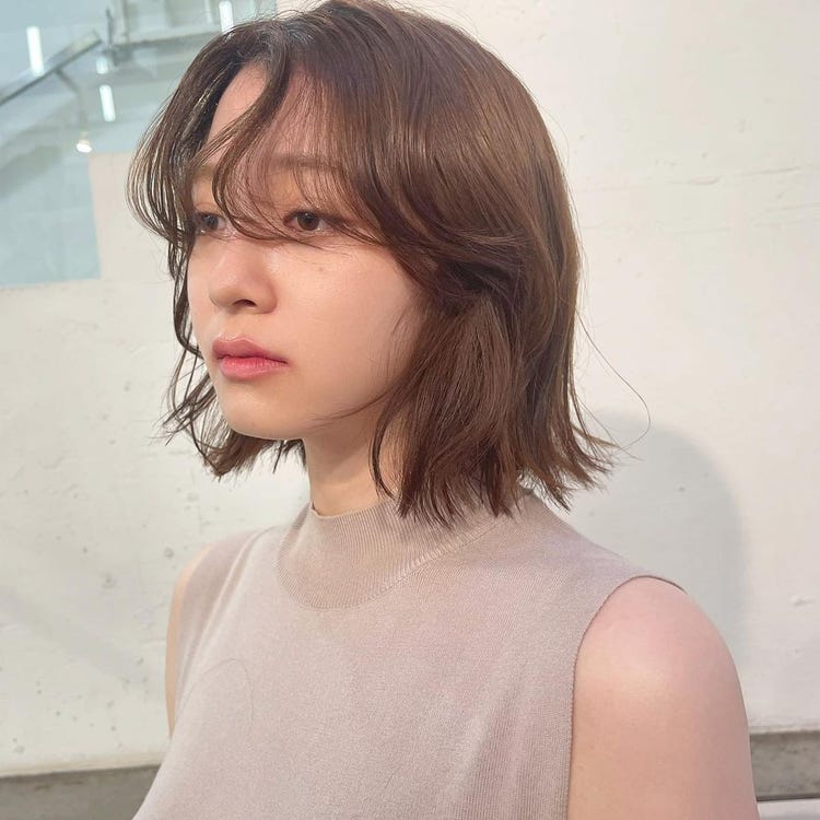 21トレンド前髪 アンニュイな うざバング が大人の雰囲気 モデルプレス 21トレンド前髪 アンニュイな うざバング が大人の雰囲気 モデルプレス