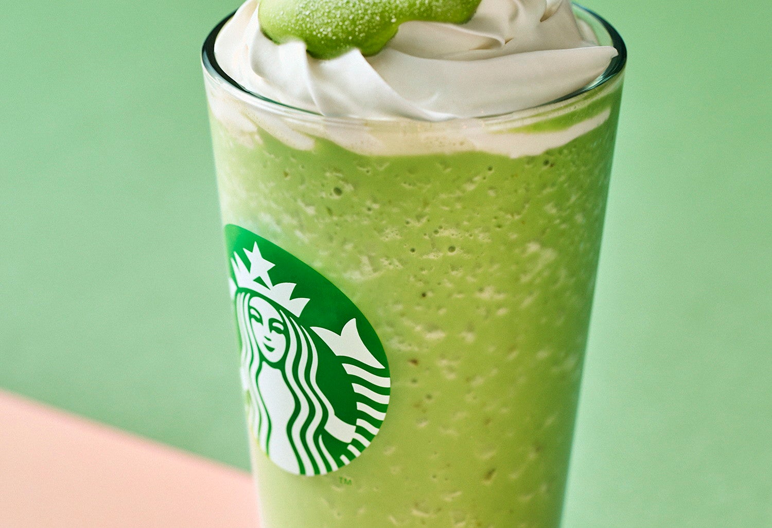 抹茶・玄米茶にもちを合わせたフラペチーノ／画像提供：スターバックス コーヒー ジャパン