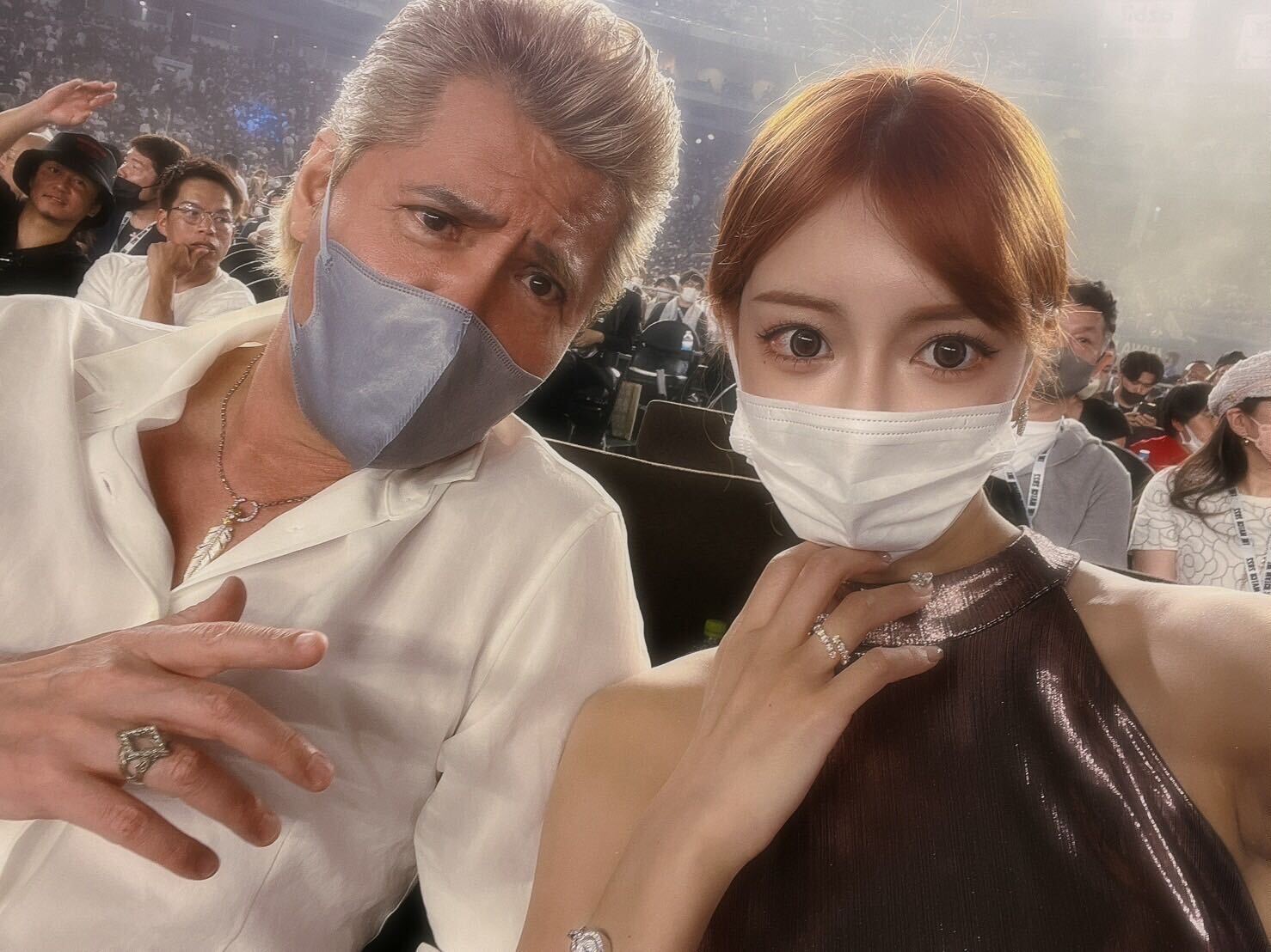 明日花キララ、竹内力と最高額300万円VVIP席で「THE　MATCH」観戦「次元が違う」「オーラすごい」の声