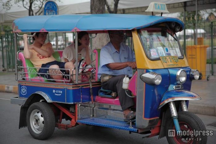 「恋する占女(せんにょ)リータ!」のワンシーン