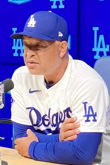 ロバーツ監督「乗り越えてほしかった」ディアスを連投起用→2死満塁のピンチでも代えず クローザー交代論わき起こる中「うれしいね」荒療治の意図も穏やかに語る