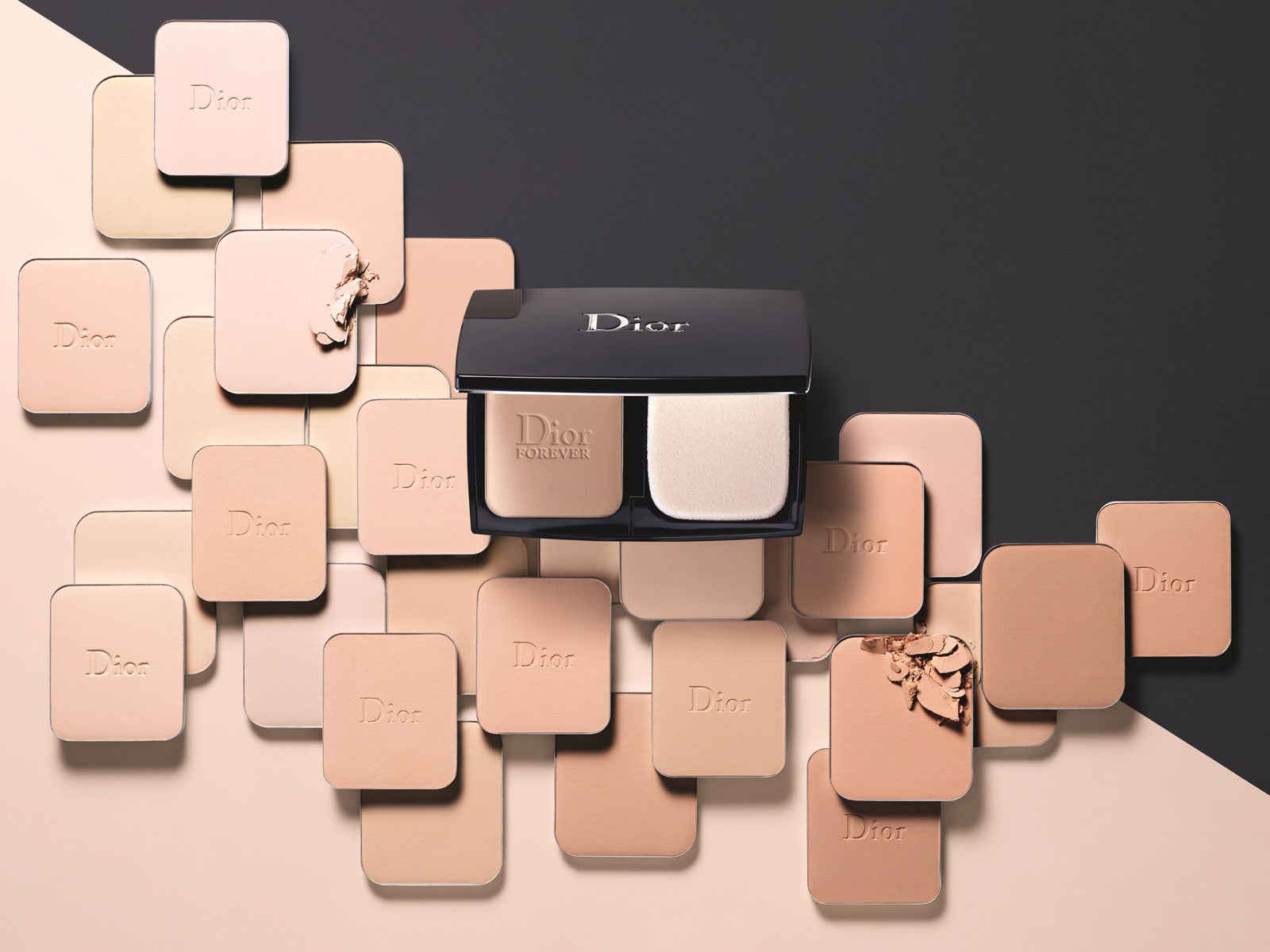 【Dior】“素肌感マット”を叶えてくれる新コンパクトファンデーション