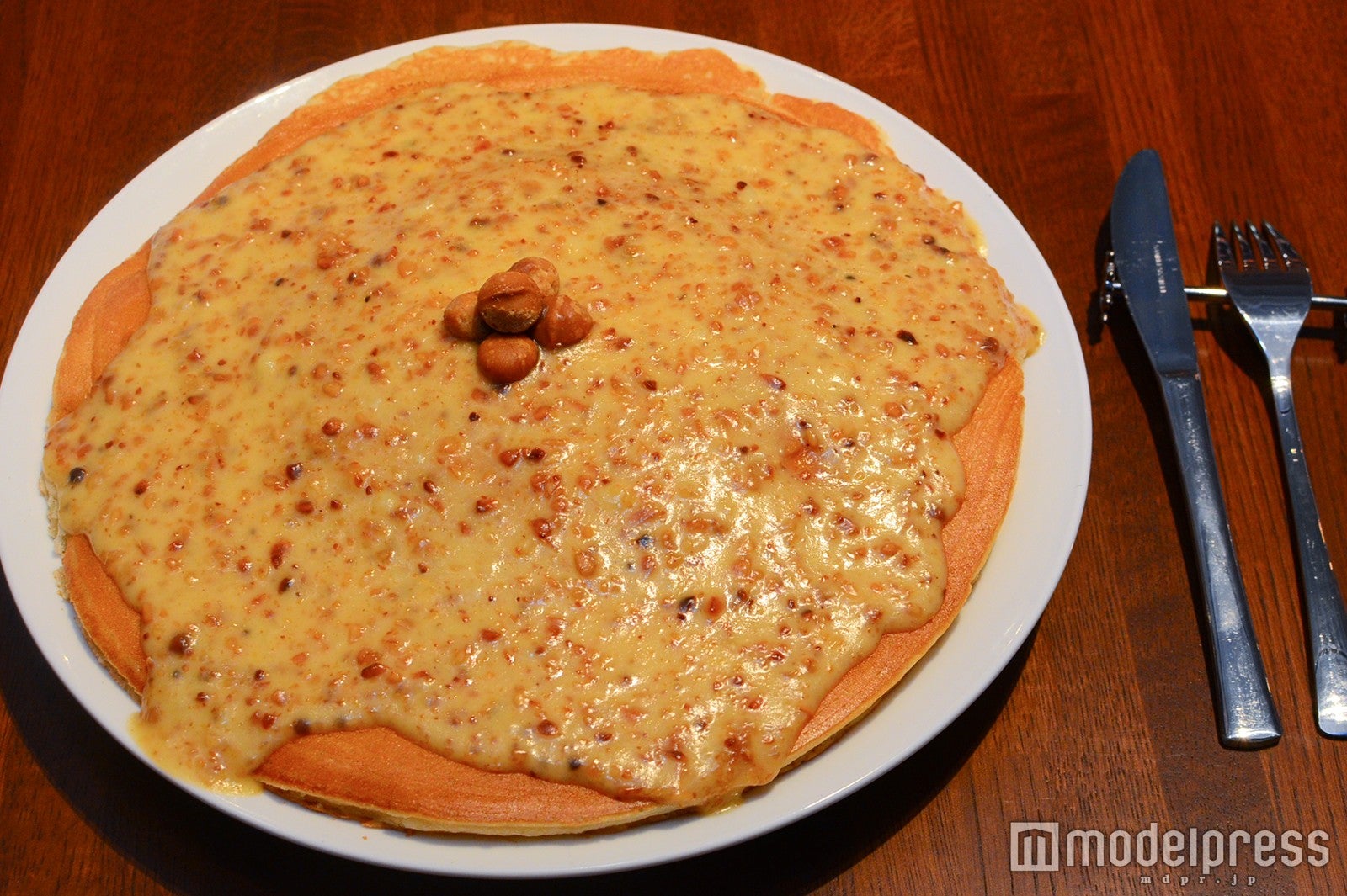 10インチパンケーキ ハウピア￥1800（1枚）、￥2500（2枚）／（C）モデルプレス