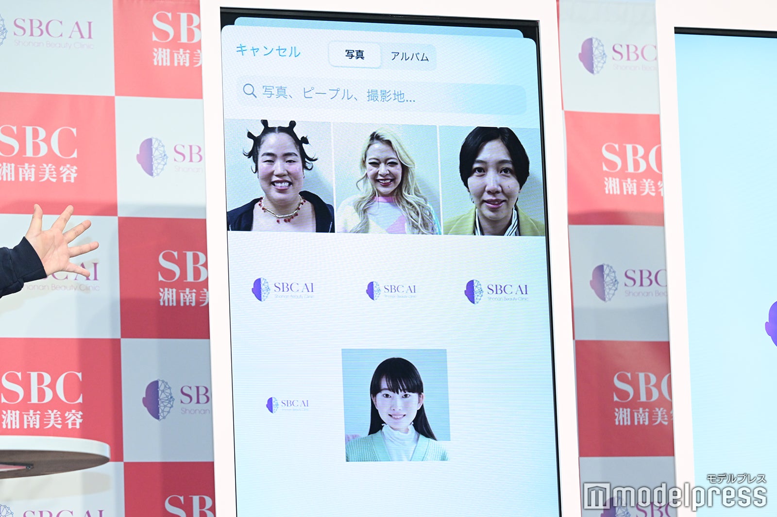 二重シミュレーションの様子 （C）モデルプレス