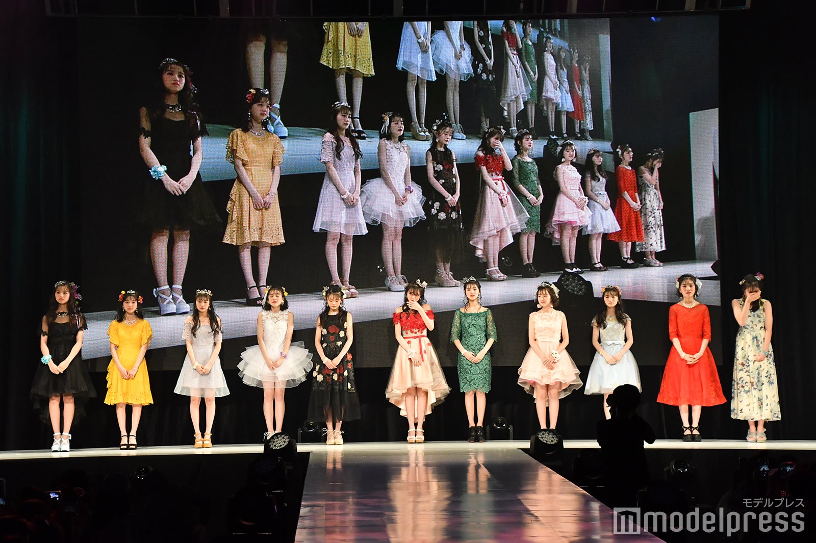 （左から）阿部ここは、小林咲葵、山田楓、琴楓、藤村木音、林芽亜里、田中杏奈、中村紗亜也、聡美、向田桃椛、山内寧々 （C）モデルプレス