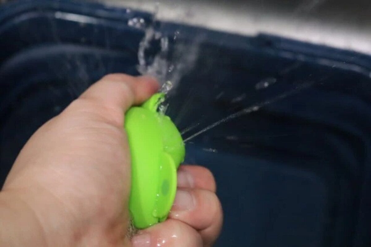 ダイソー　リユーザブル水風船（動物セット）　使用例