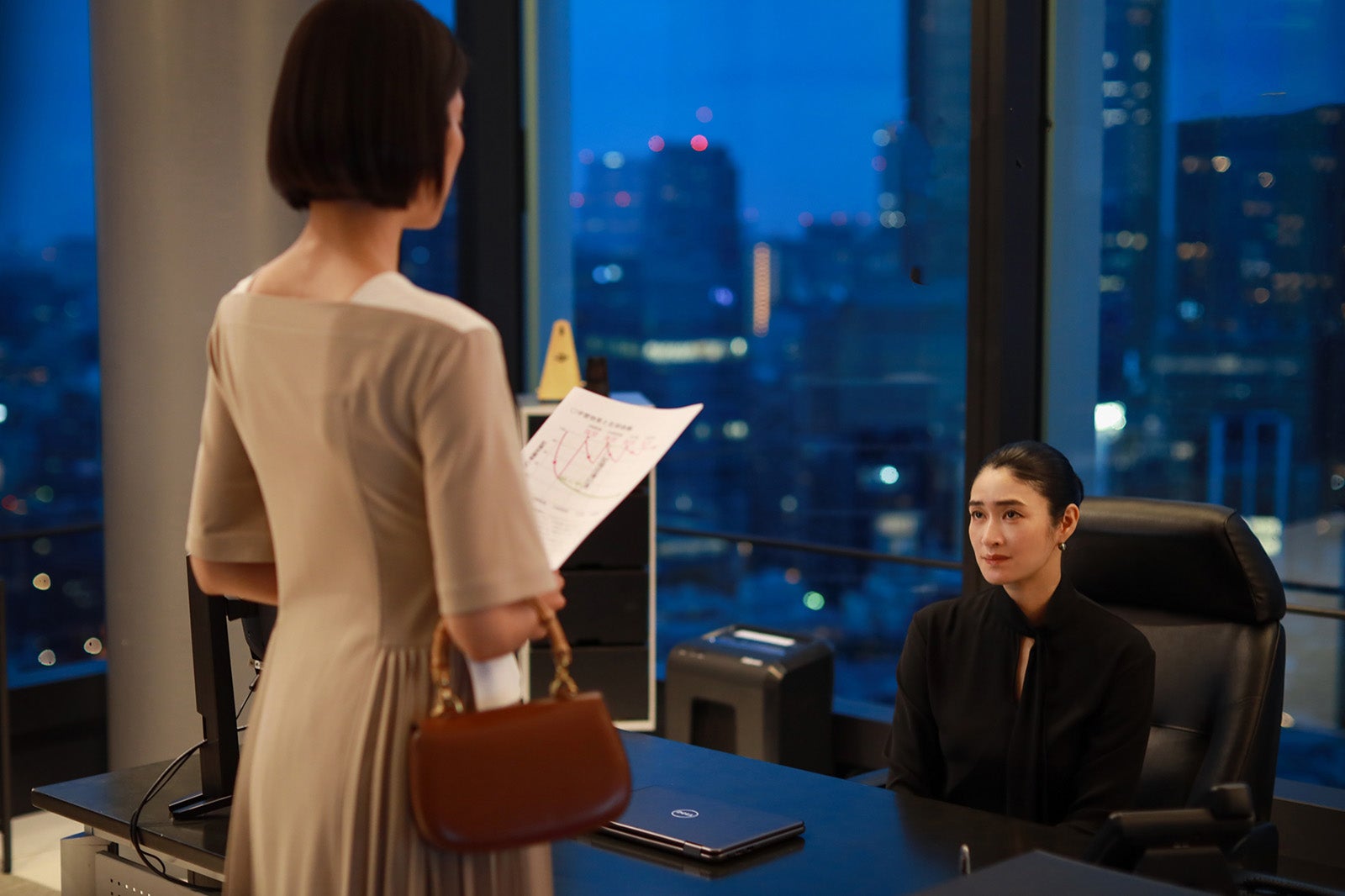 小雪「スカイキャッスル」第3話より（C）テレビ朝日