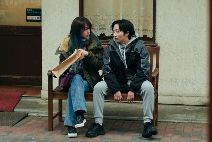 場面写真(C)2025「ナイトフラワー」製作委員会