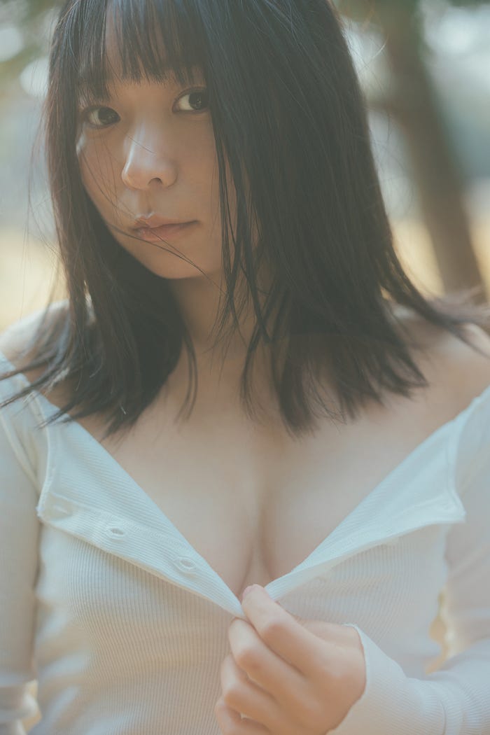 アンゴラ村長/写真集「標準体型」先行カット(C)撮影:東京祐/講談社