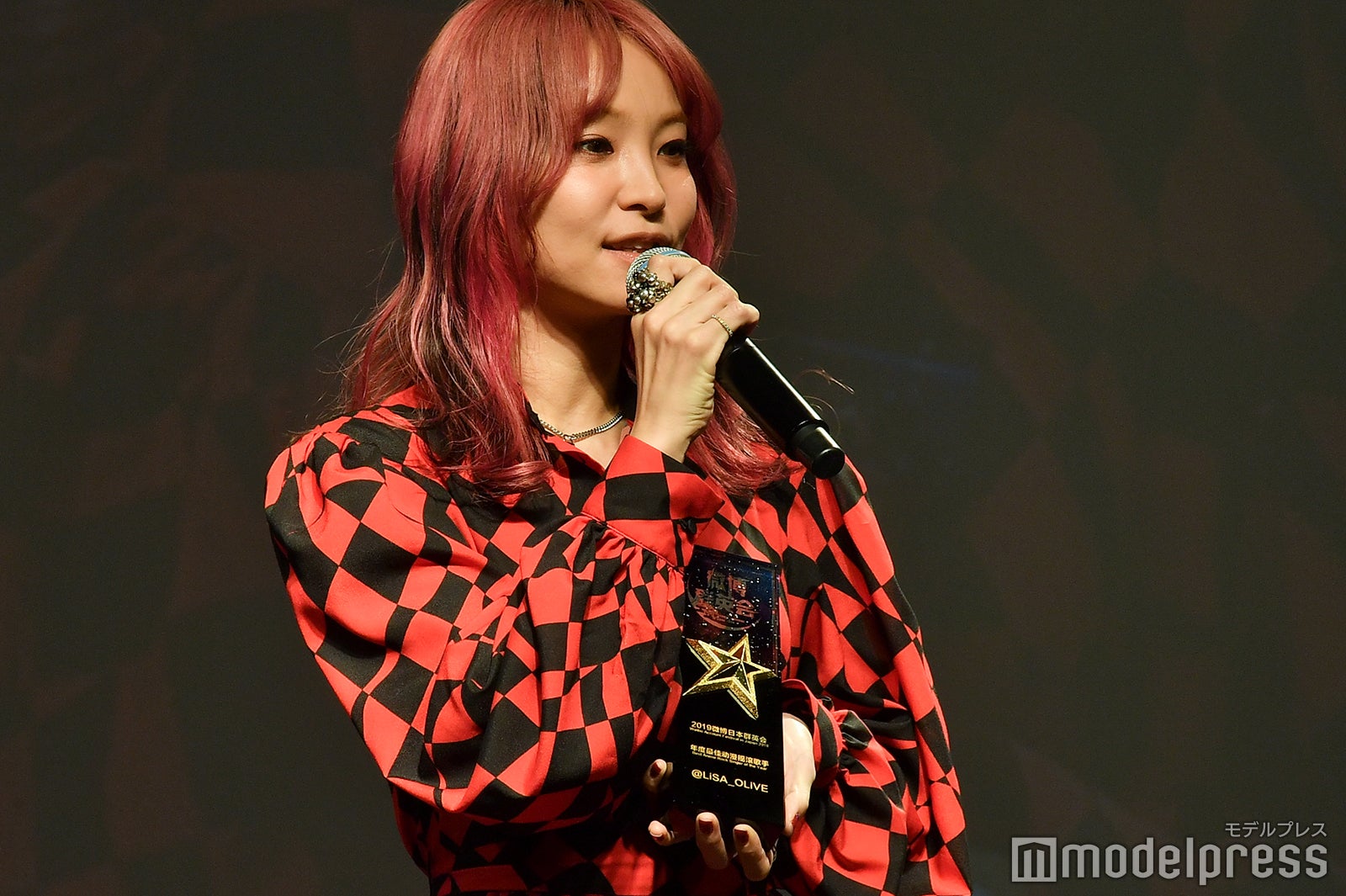 LiSA（C）モデルプレス