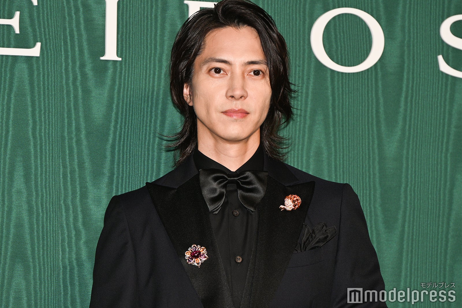山下智久「正装with後輩’s」中島健人＆目黒蓮との貴重3ショットに反響「圧倒的な顔面力」「推ししかいない」